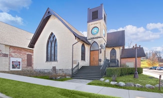 30 Quarterline St, Newaygo, MI 49337