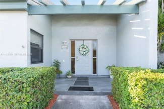 1064 NW 97th Ave Unit 219, Pembroke Pines, FL 33024