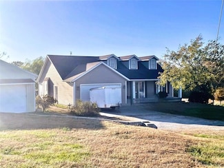 15110 County Road 633, Adrian, MO 64720