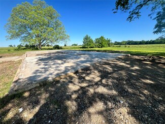 308 Farm Road 3390, Clarksville, TX 75426