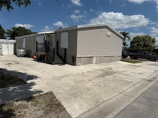 710 SW 134th Ave, Davie, FL 33325