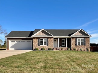 1018 Jennings Rd, Statesville, NC 28625