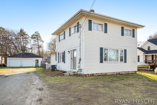 136 Summit St, Saranac, MI 48881