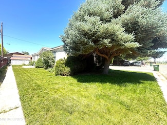 218 & 220 Middlegate Dr, Battle Mountain, NV 89820
