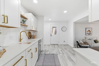 1215 N Bonneville St, Nampa, ID 83651