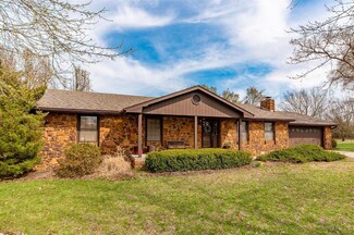 105 Herring Ln, Coffeyville, KS 67337