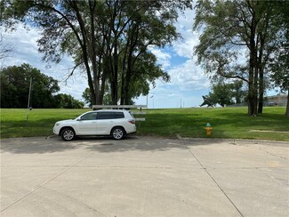TBD SW 33rd St, Des Moines, IA 50321