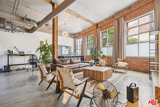 500 Molino St Unit 103, Los Angeles, CA 90013