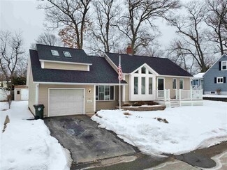 154 Seames Dr, Manchester, NH 03103