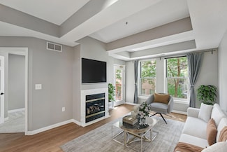 645 N 1st St Unit 305, Minneapolis, MN 55401