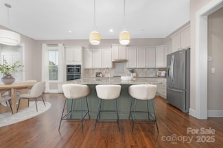 2307 Lochview St, Pineville, NC 28134