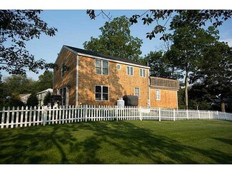 8 Red Oak Ln, Biddeford, ME 04005