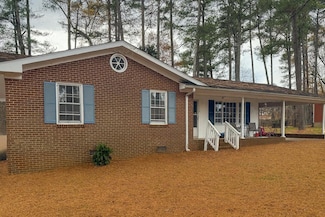 736 Holmes St, South Hill, VA 23970