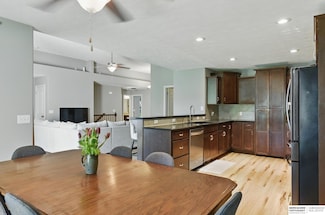 1901 Apollo Ln, Papillion, NE 68133