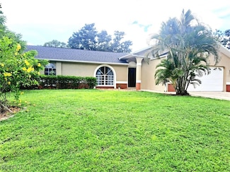 18213 Apple Rd, Fort Myers, FL 33967