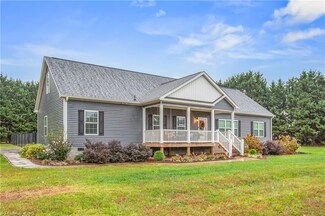 118 King Arthur Ln, Advance, NC 27006