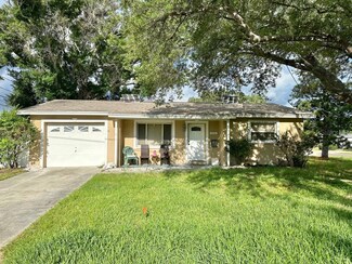5050 Lansing St NE, Saint Petersburg, FL 33703