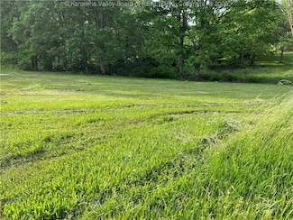 535 Maplewood Heights Dr, Ripley, WV 25271
