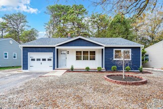 3 Sheepshead Dr, Toms River, NJ 08757