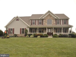 28 Apple Ln, Myerstown, PA 17067