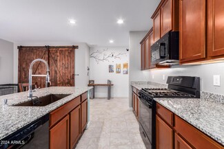 5449 W Chuck Box Rd, Laveen, AZ 85339