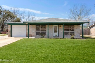 7513 Newton Dr, Biloxi, MS 39532