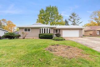11 Woodcliff Rd, Montgomery, IL 60538