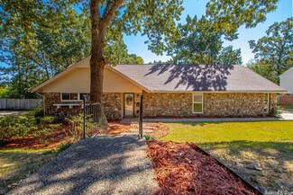 10703 Brazos Valley Ln, Little Rock, AR 72212