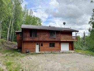 811 Redpoll Ln, Fairbanks, AK 99712