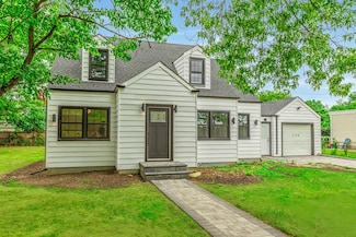 250 Mallard Rd, Carle Place, NY 11514