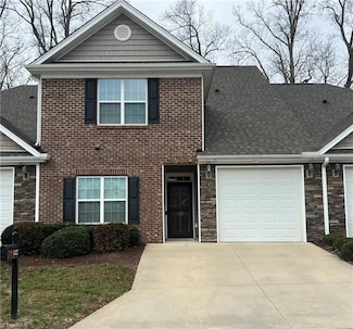 127 Chestnut Bend Dr, Greensboro, NC 27406