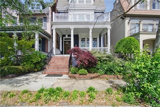 522 Mowbray Arch, Norfolk, VA 23507