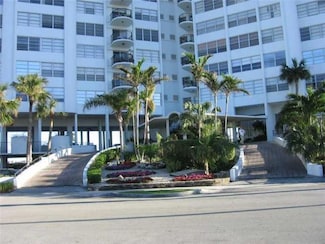 11930 N Bayshore Dr Unit 706, North Miami, FL 33181