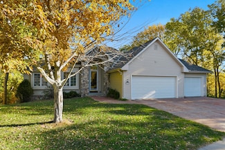 1617 Oak Park Rd, Council Bluffs, IA 51503