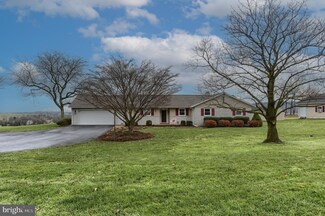 999 Clearview Ln, Lebanon, PA 17042
