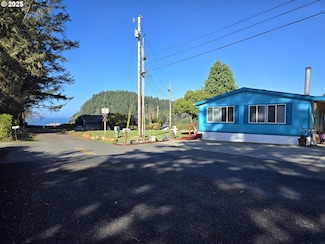 96465 Coverdell Rd Unit 8, Brookings, OR 97415