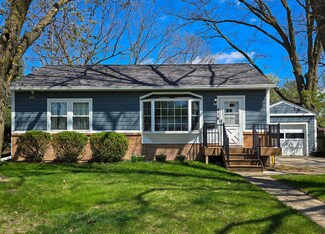 416 Hilltop Rd, Ames, IA 50014