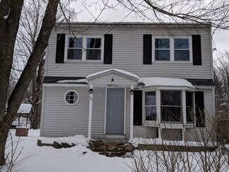56 S Main St, Templeton, MA 01468