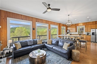 27 Laurel Ridge Ln, Jasper, GA 30143