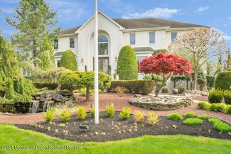 1 Andrea Ct, Manalapan, NJ 07726