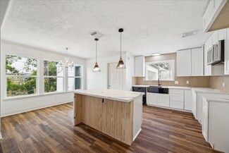 15607 Dawnbrook Dr, Houston, TX 77068