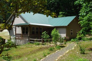 286 Bavarian Way, Fancy Gap, VA 24328