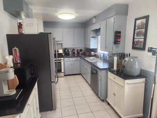 1340 Grant Ave, Grand Haven, MI 49417
