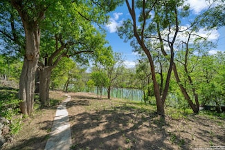 2013 Chinaberry Ln, New Braunfels, TX 78130