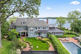 998 W Shore Rd, Mill Neck, NY 11771