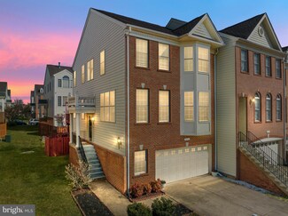 25316 Nesting Square, Chantilly, VA 20152