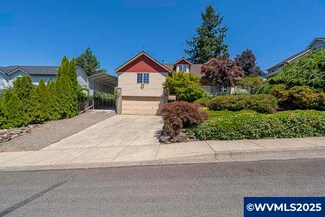 1823 Berndt Hill Dr S, Salem, OR 97302