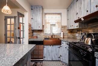 647 Erbes Rd, Thousand Oaks, CA 91362