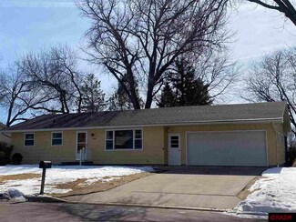 2801 2801 E Main St, Mankato, MN 56001