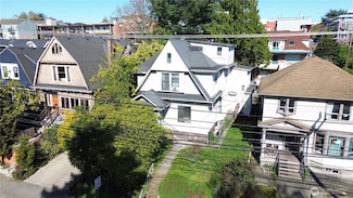 206 12th Ave E, Seattle, WA 98102
